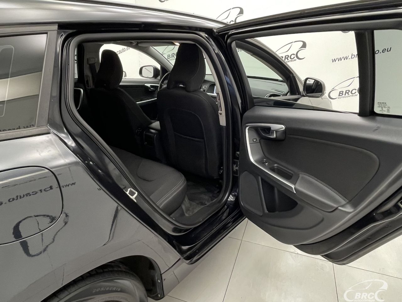 Volvo V60 | 12