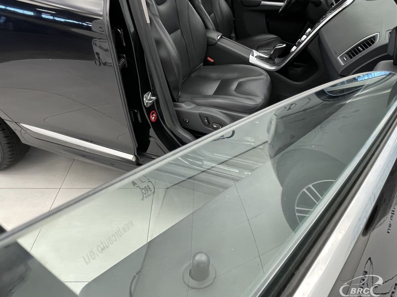 Volvo XC60 | 8