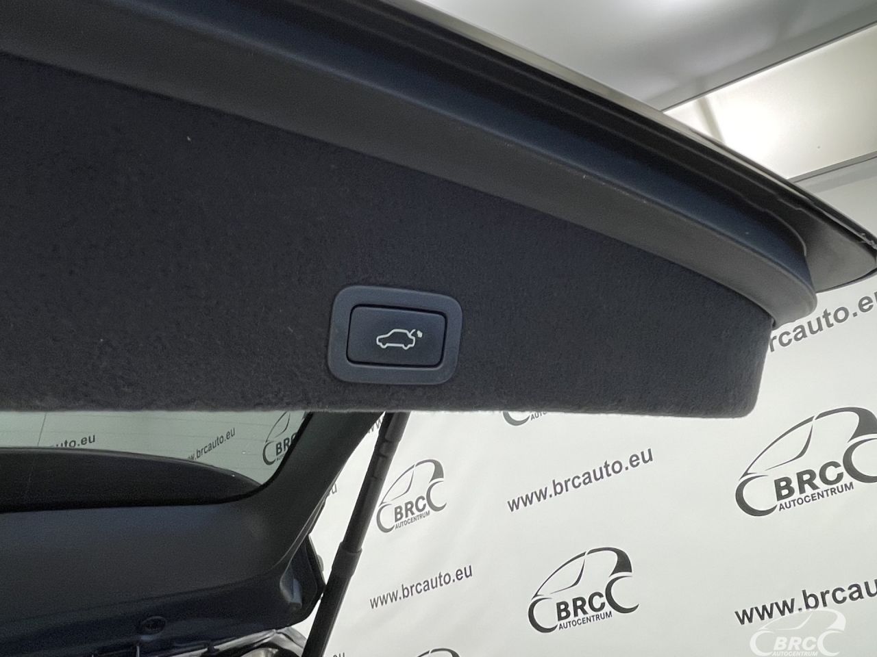 Volvo XC60 | 48