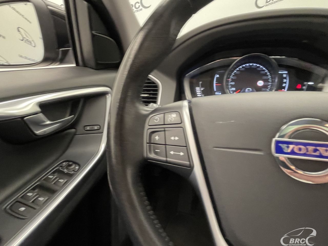 Volvo XC60 | 27