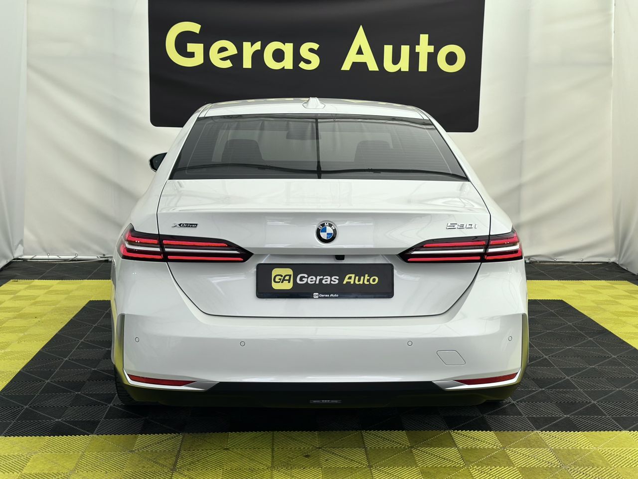 BMW 530 | 4