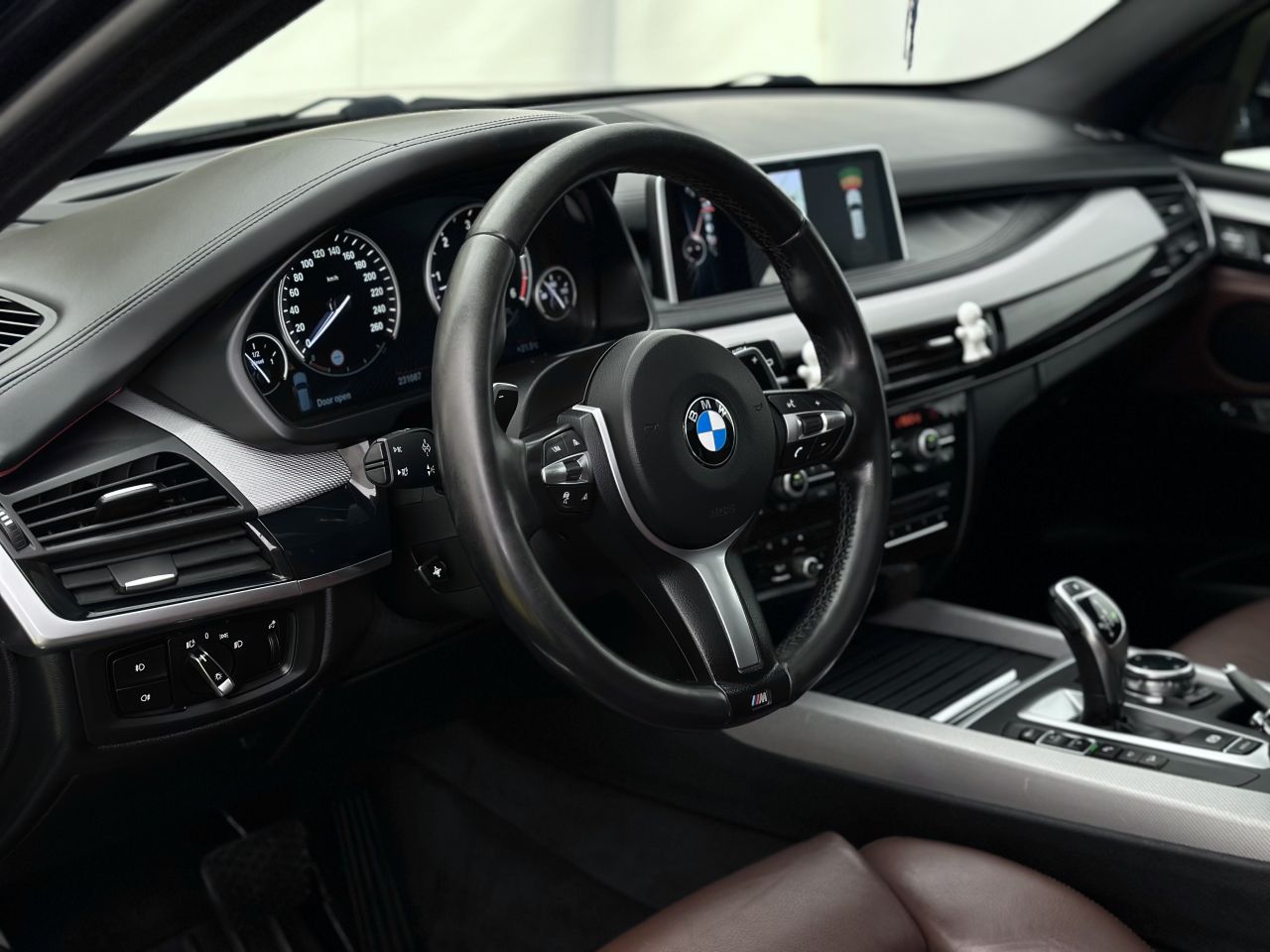 BMW X5 | 8
