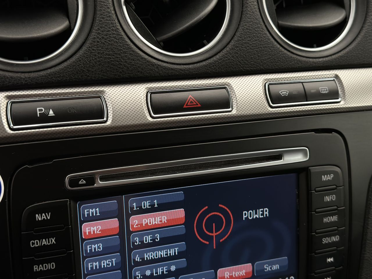 Ford Galaxy | 20