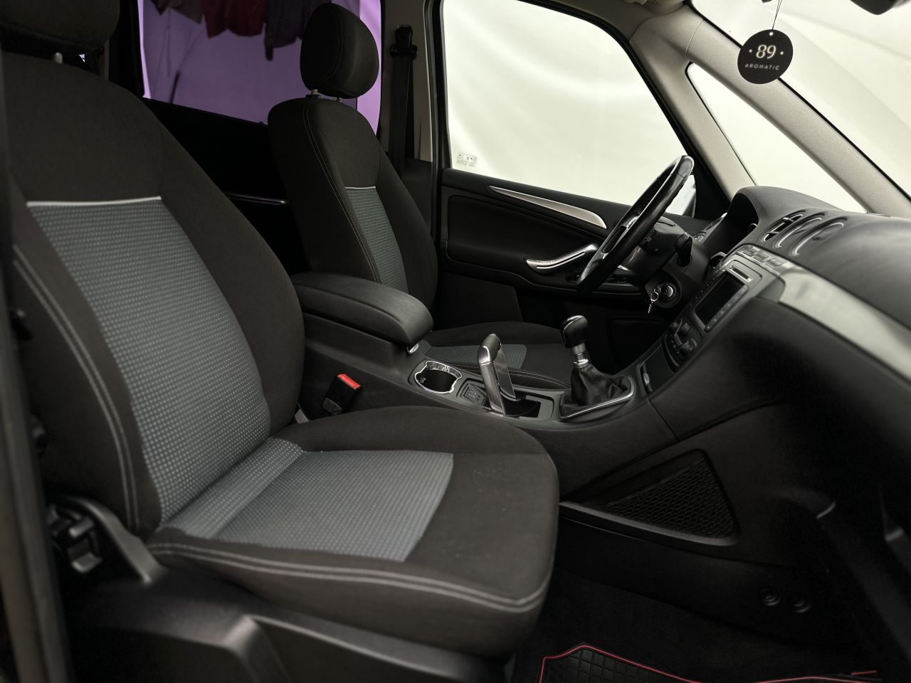 Ford Galaxy | 14