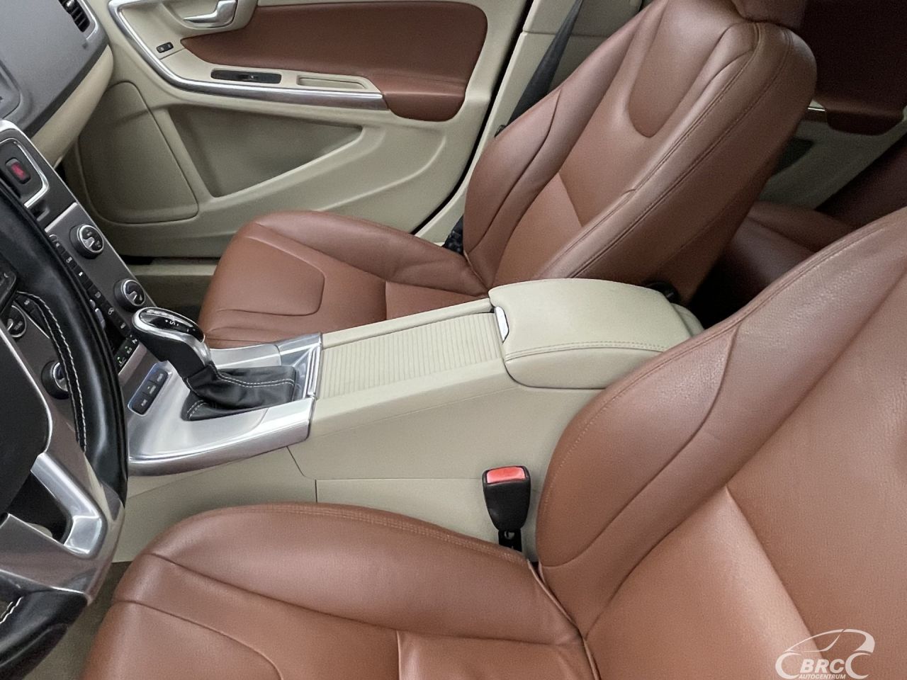Volvo V60 | 24