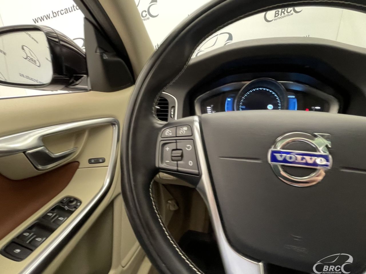 Volvo V60 | 29