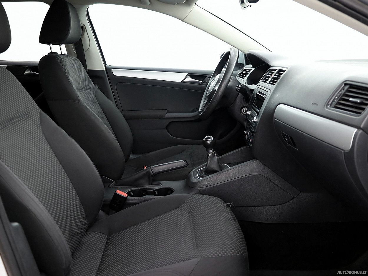 Volkswagen Jetta | 5