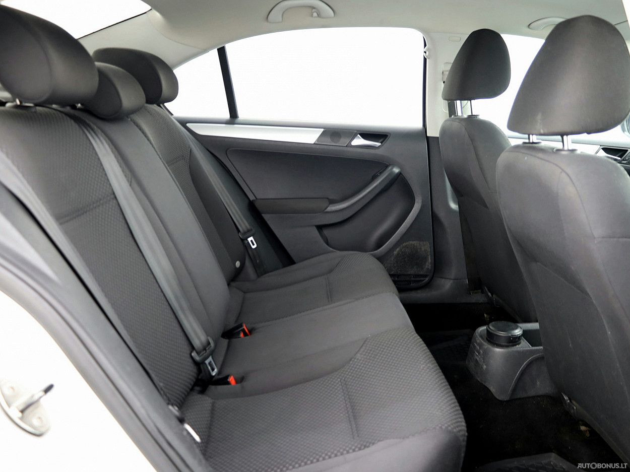 Volkswagen Jetta | 6