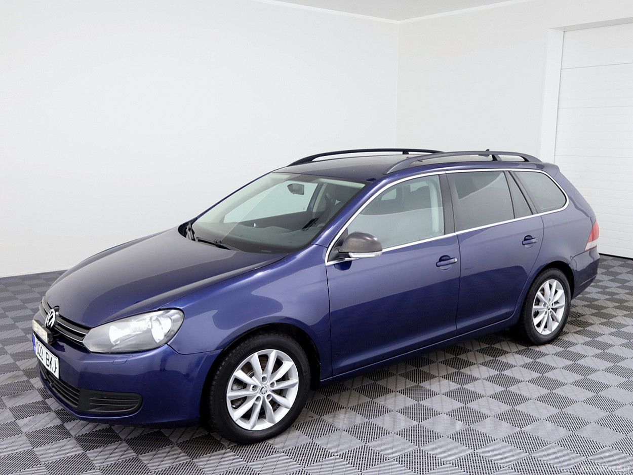 Volkswagen Golf | 1