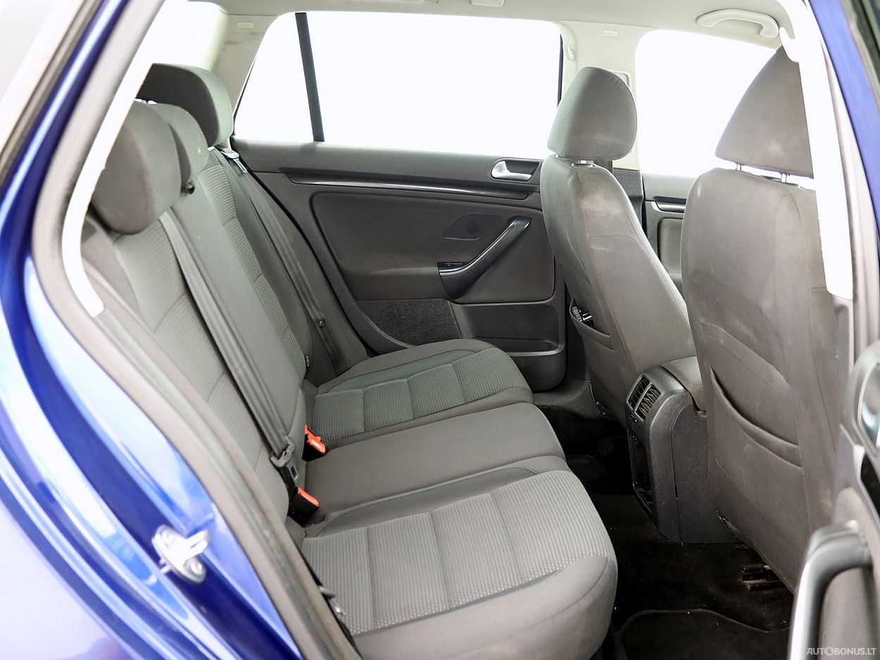 Volkswagen Golf | 6