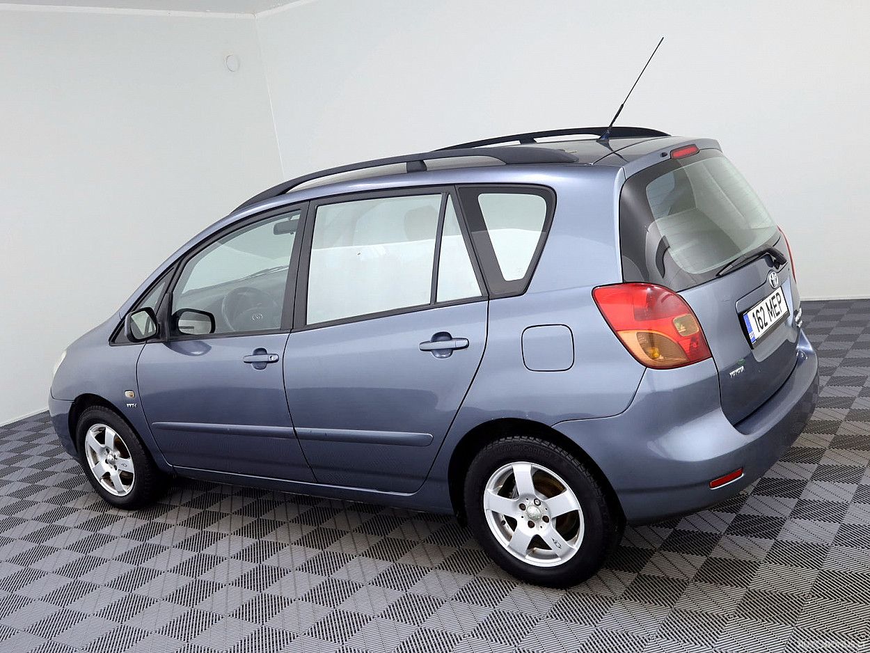Toyota Corolla | 3