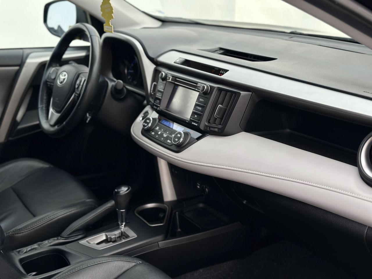 Toyota RAV4 | 12