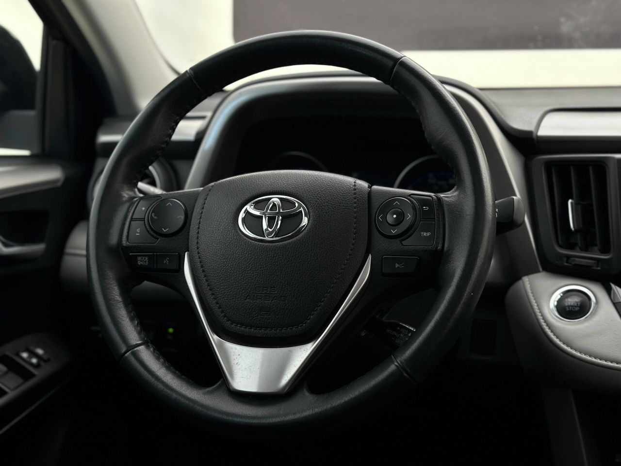 Toyota RAV4 | 14
