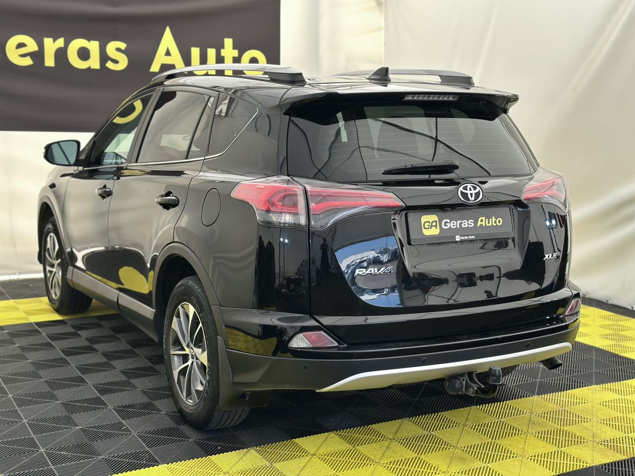 Toyota RAV4 | 5