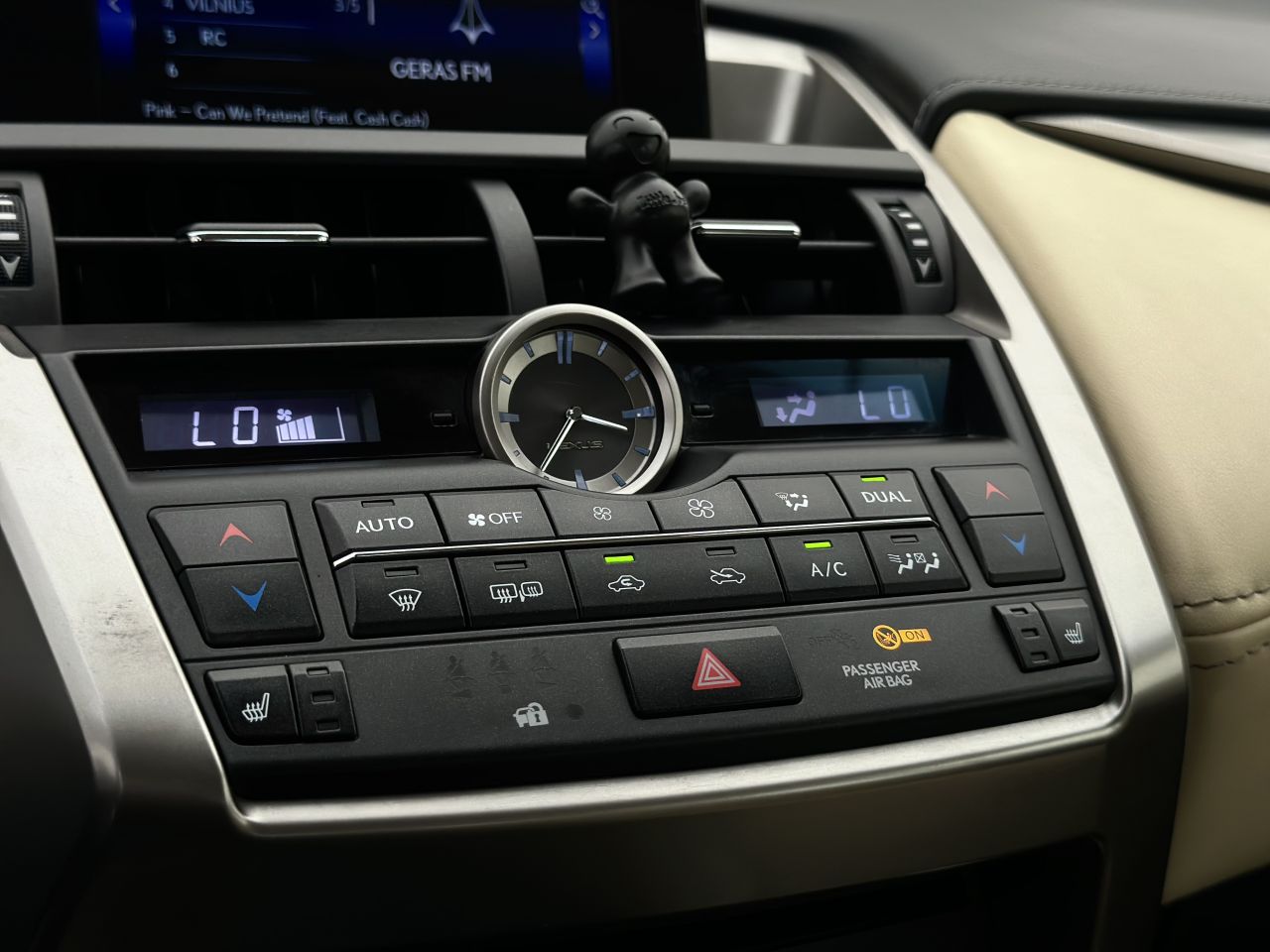 Lexus NX 300h | 17