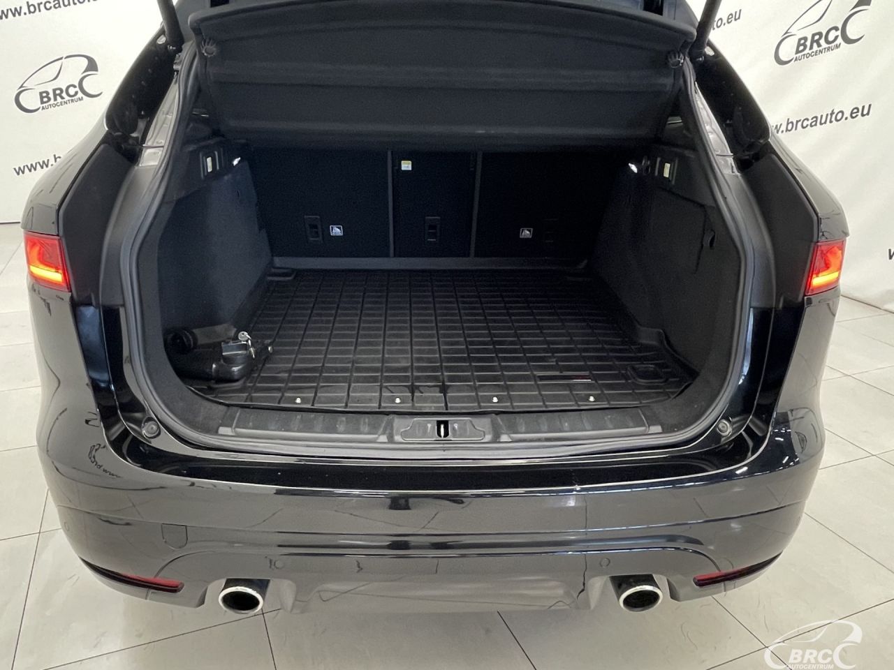Jaguar F-Pace | 54