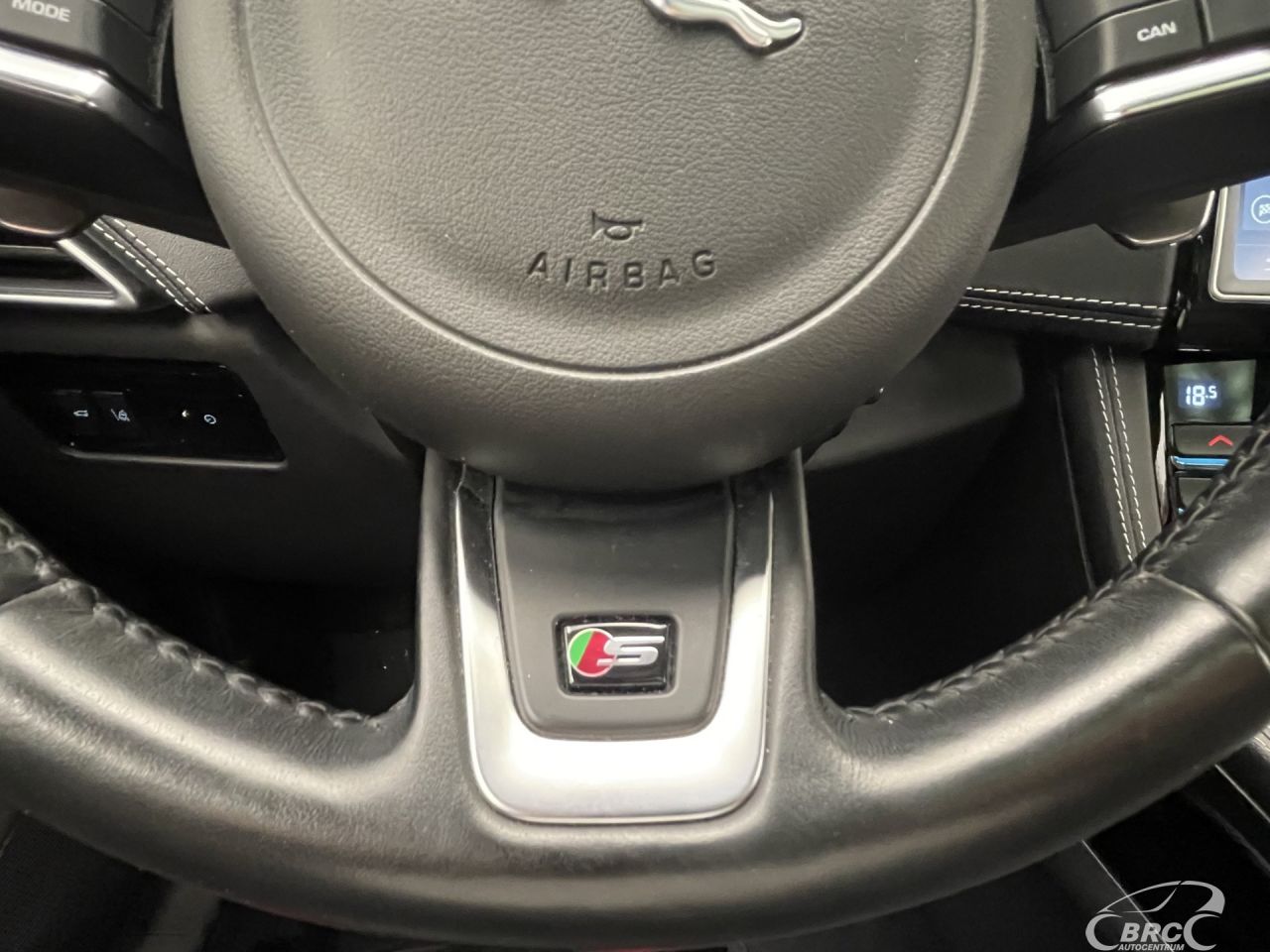 Jaguar F-Pace | 35