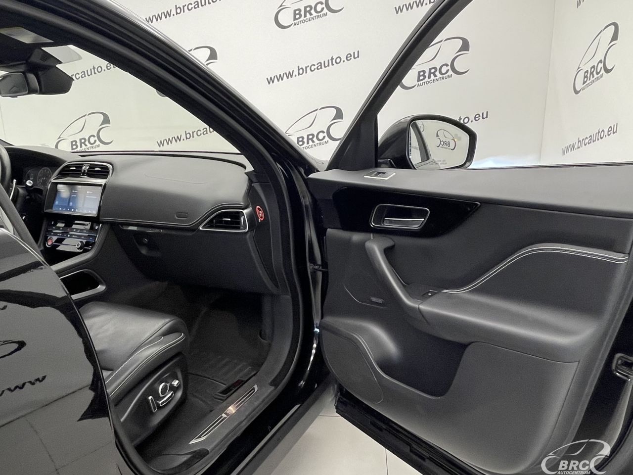 Jaguar F-Pace | 8