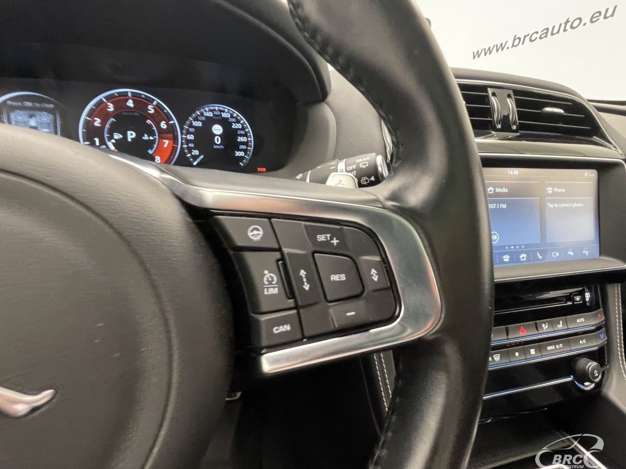 Jaguar F-Pace | 33
