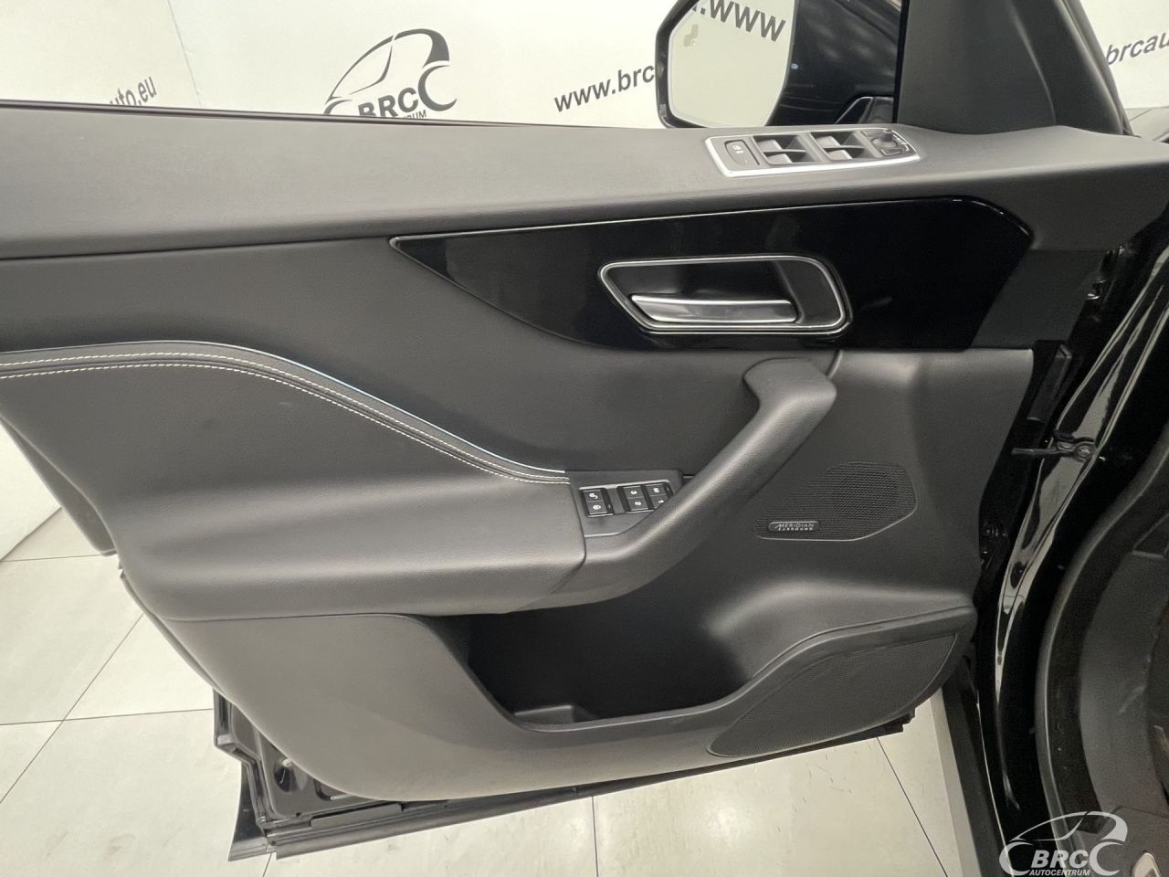 Jaguar F-Pace | 22