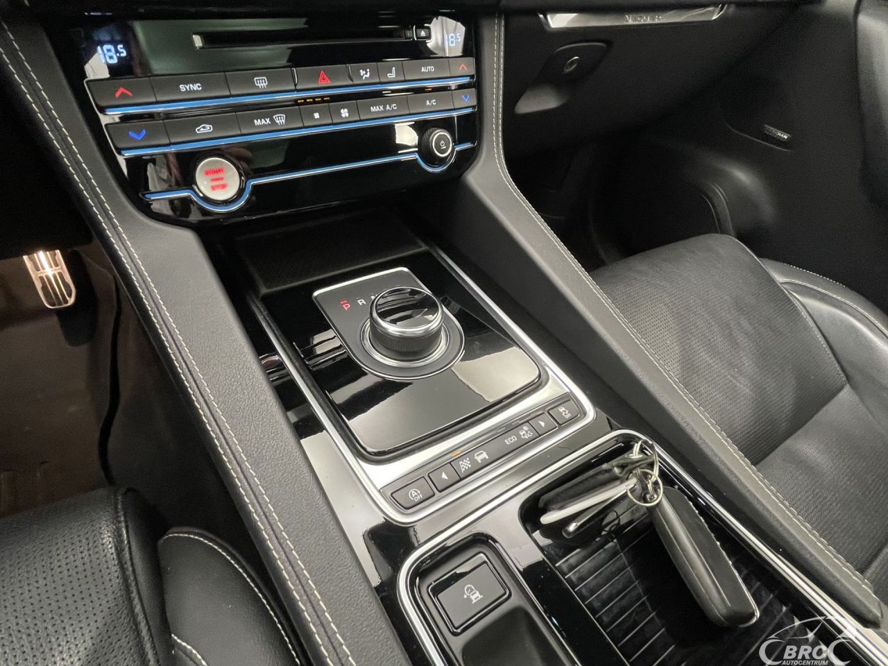 Jaguar F-Pace | 30