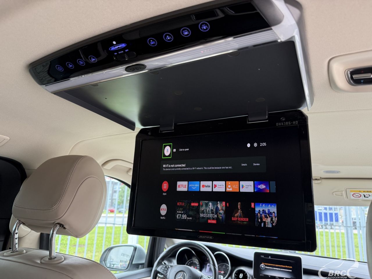 Mercedes-Benz V220 | 9