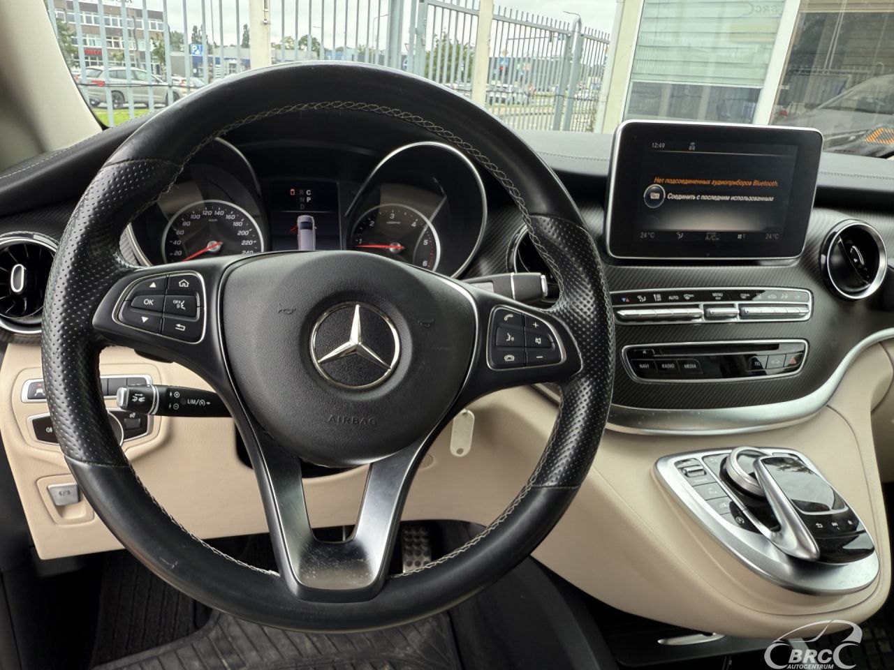 Mercedes-Benz V220 | 20