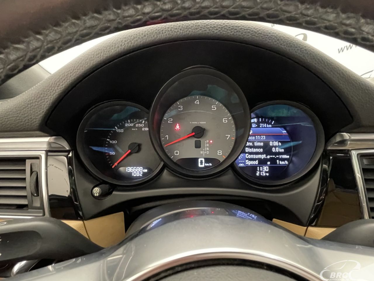 Porsche Macan | 33