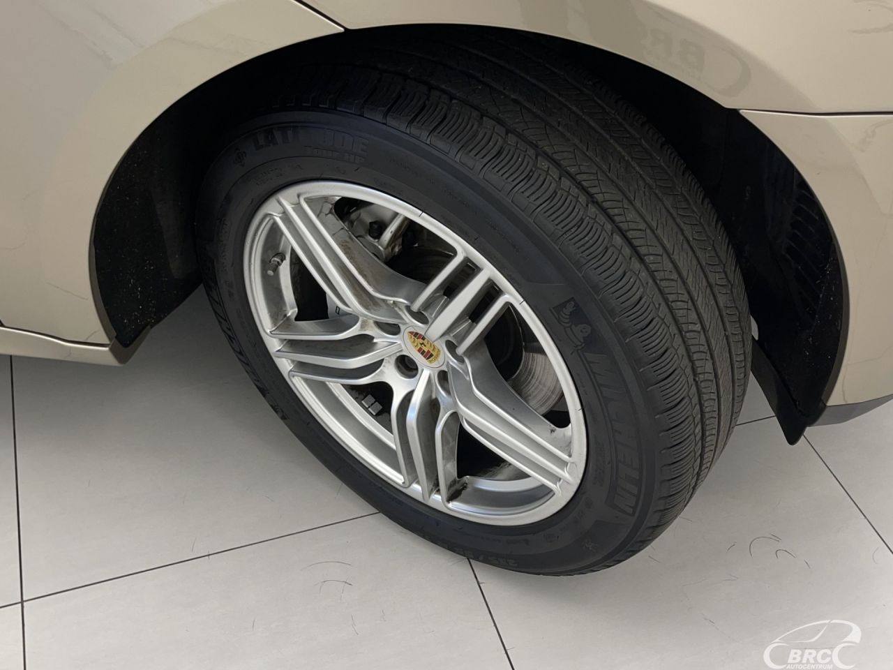 Porsche Macan | 44