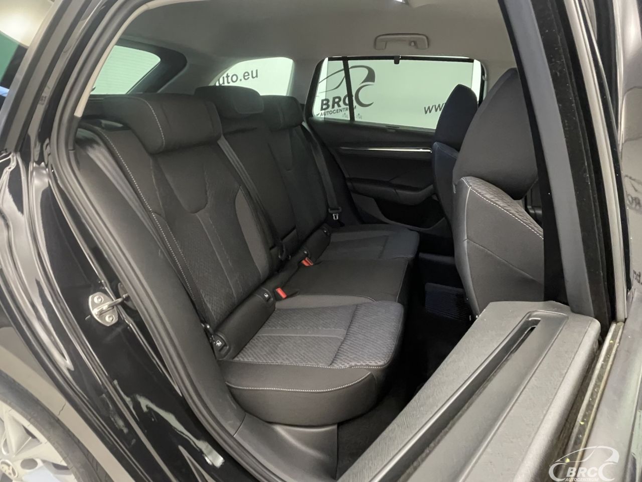 Skoda Octavia | 12
