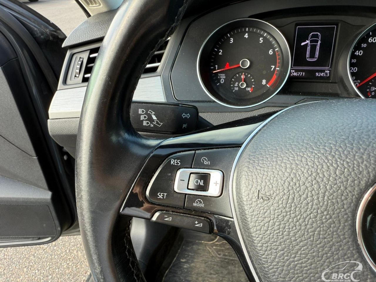Volkswagen Passat | 12