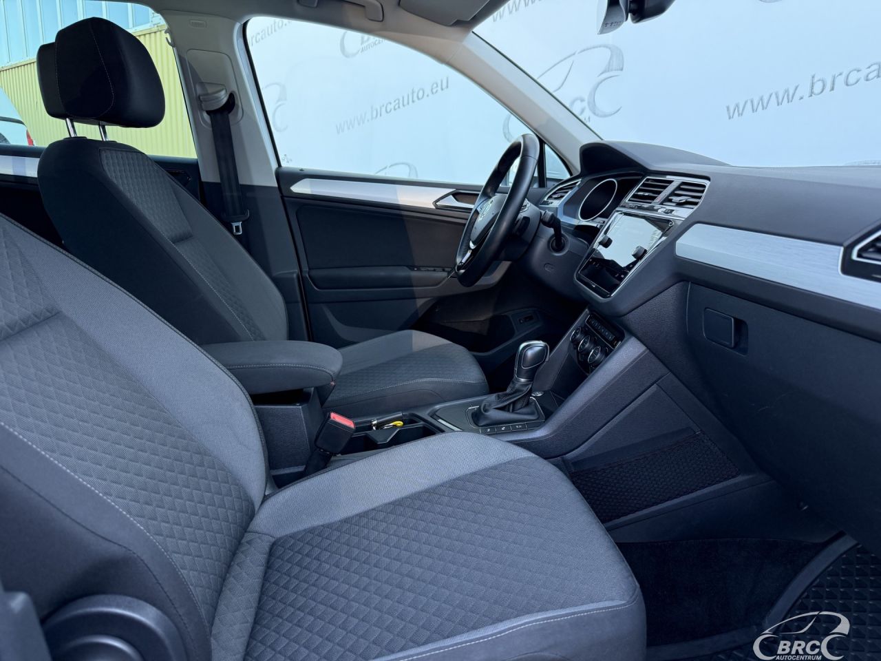 Volkswagen Tiguan | 8