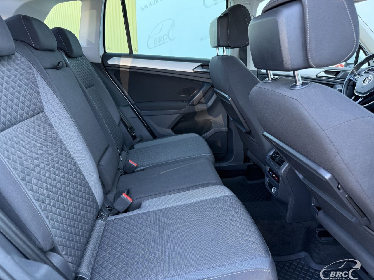 Volkswagen Tiguan | 11