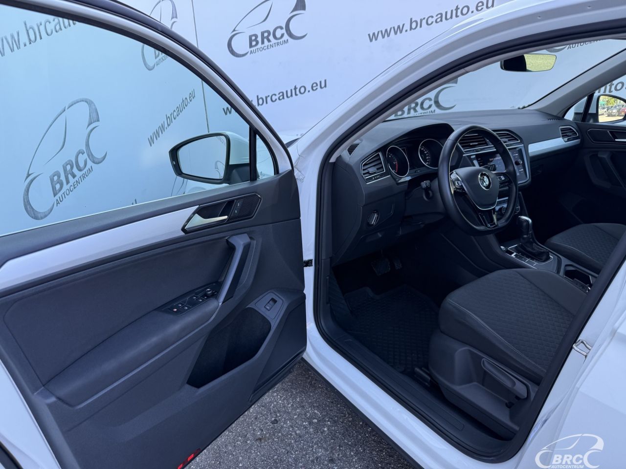 Volkswagen Tiguan | 17