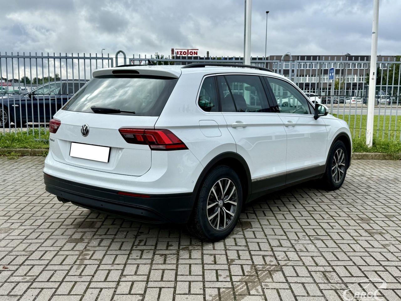 Volkswagen Tiguan | 1