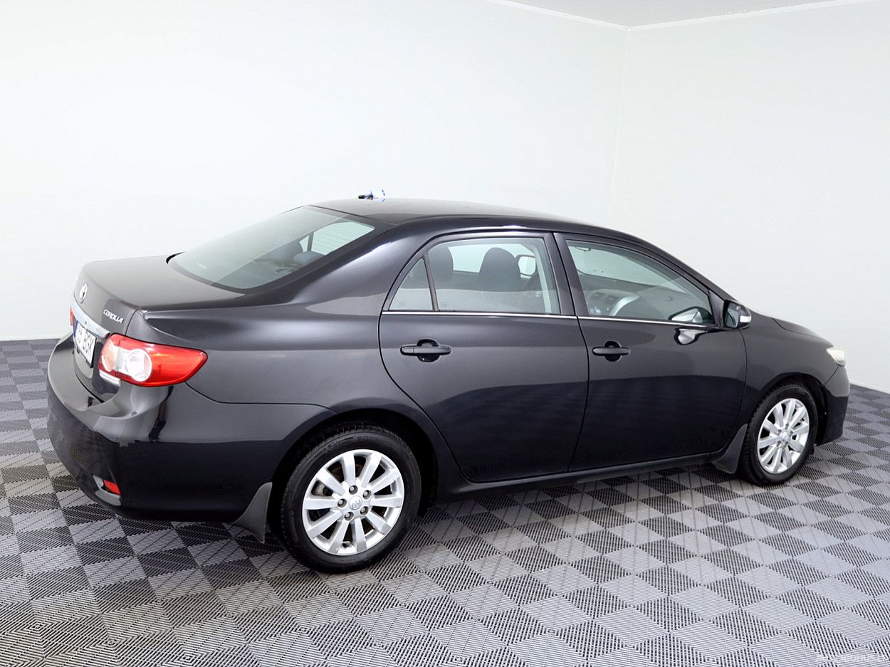 Toyota Corolla | 2