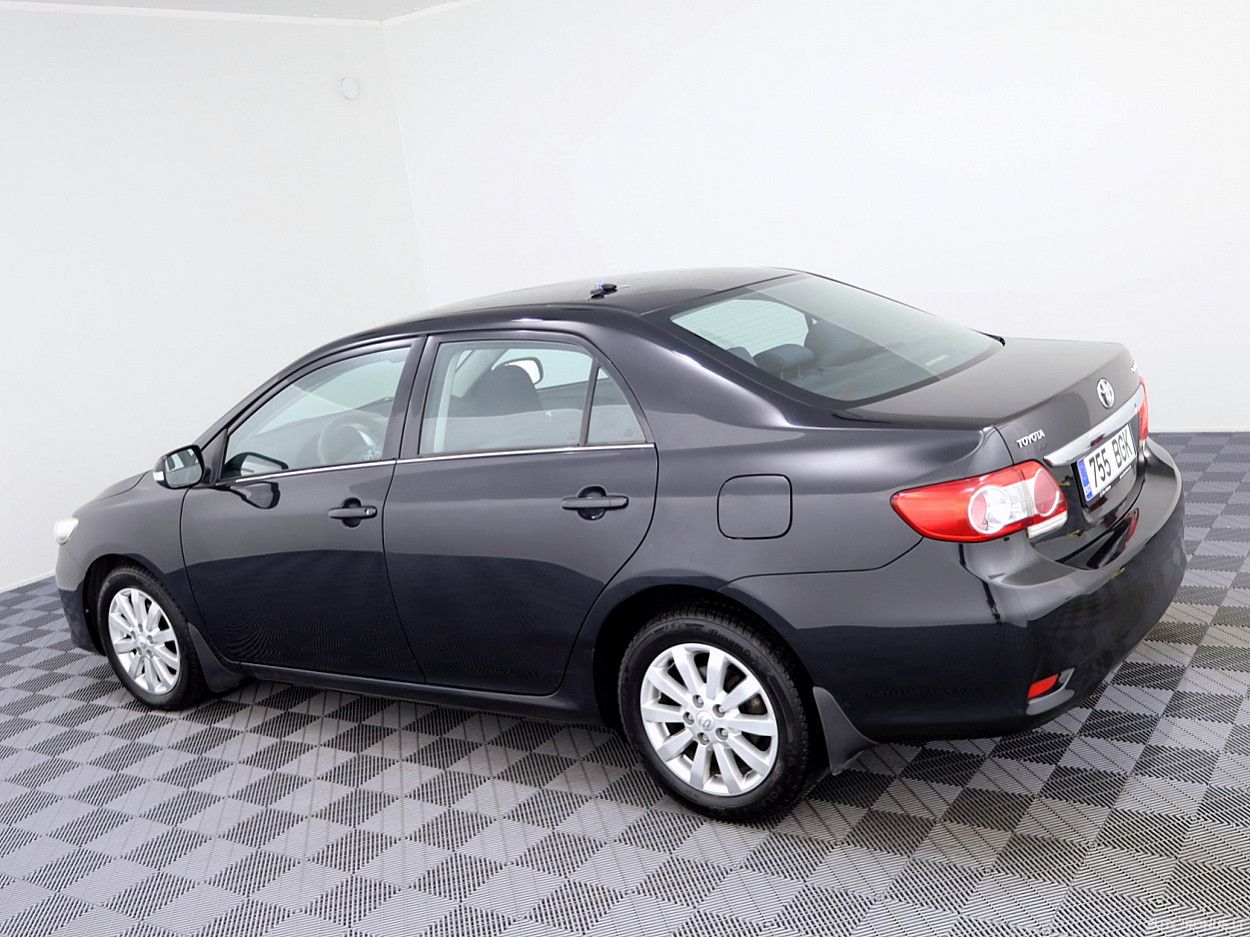 Toyota Corolla | 3