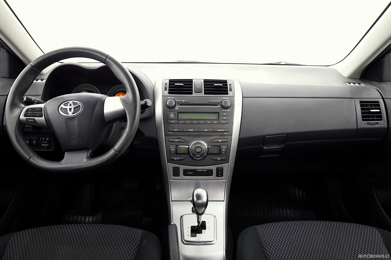 Toyota Corolla | 4