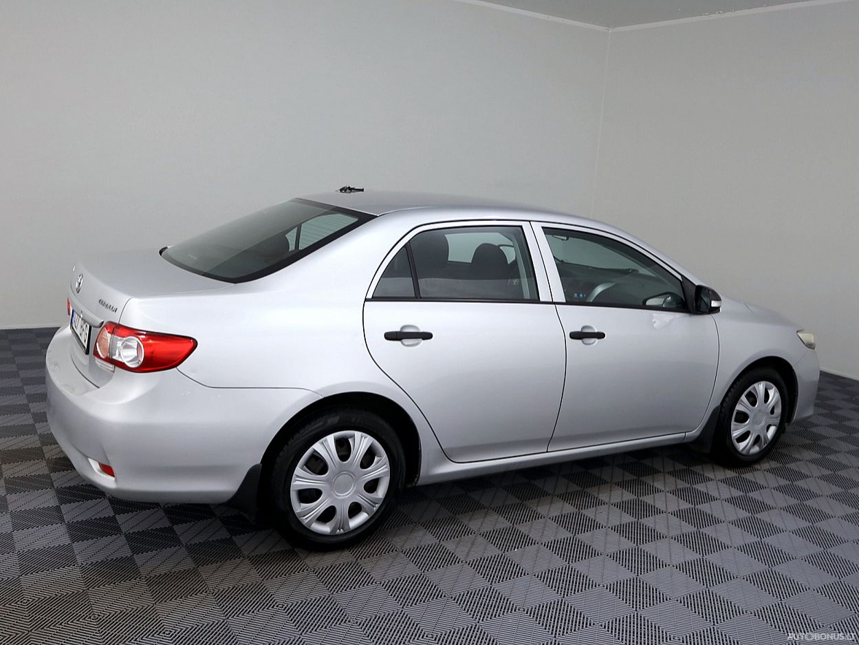 Toyota Corolla | 2