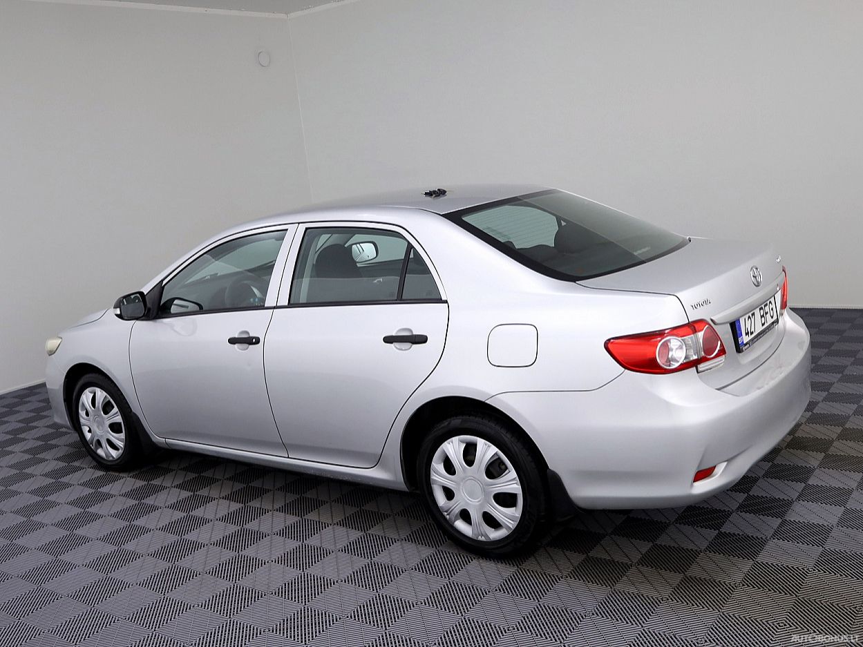 Toyota Corolla | 3