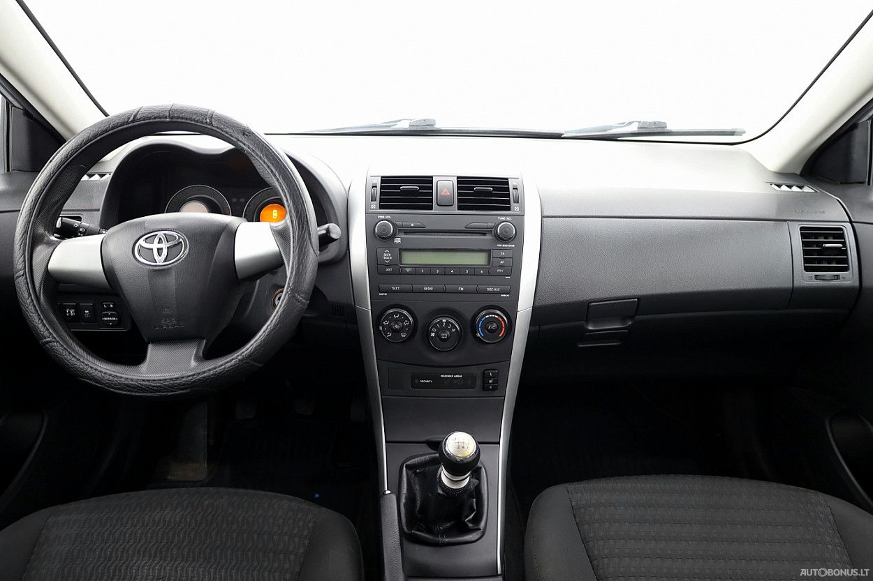 Toyota Corolla | 4