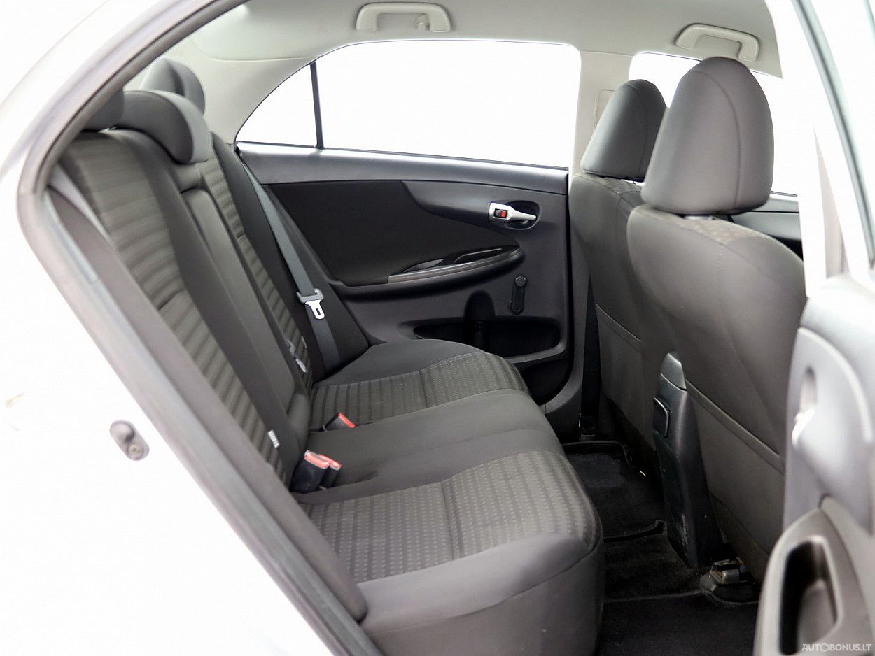Toyota Corolla | 6