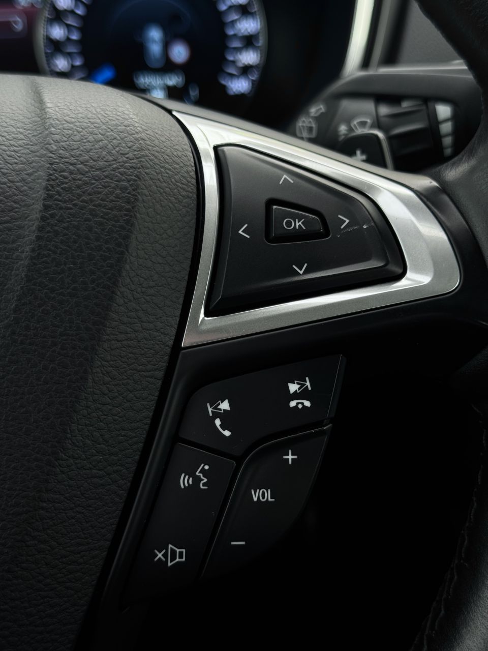 Ford Mondeo | 24