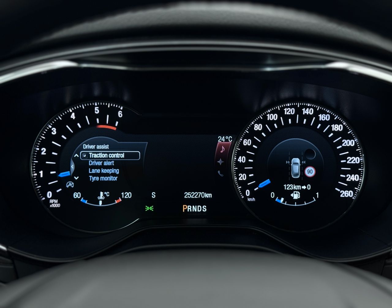 Ford Mondeo | 26