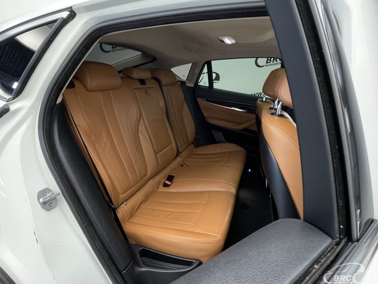 BMW X6 | 10