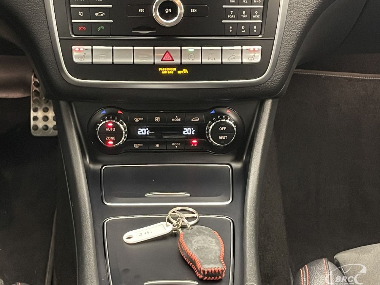 Mercedes-Benz GLA250 | 17