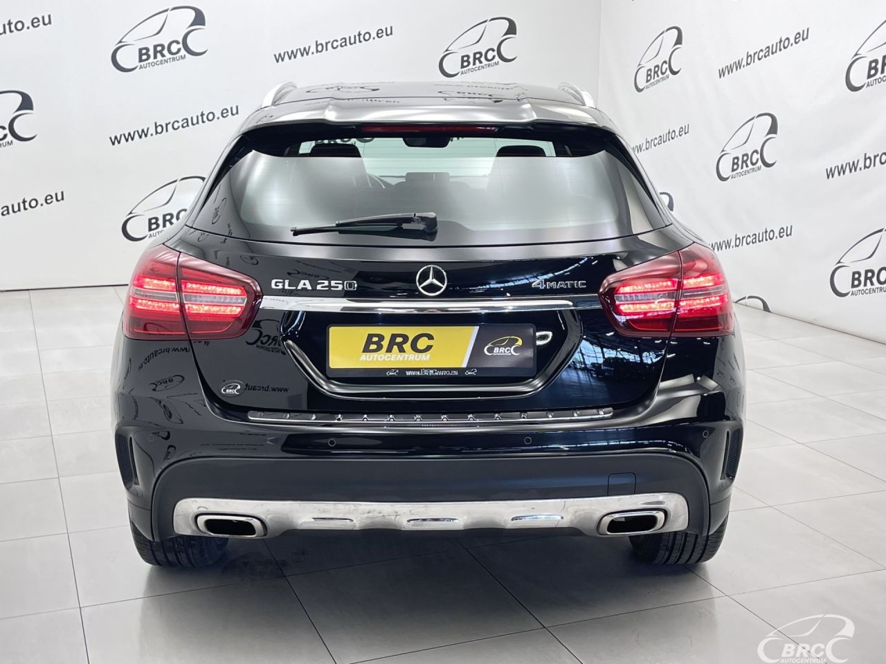 Mercedes-Benz GLA250 | 49