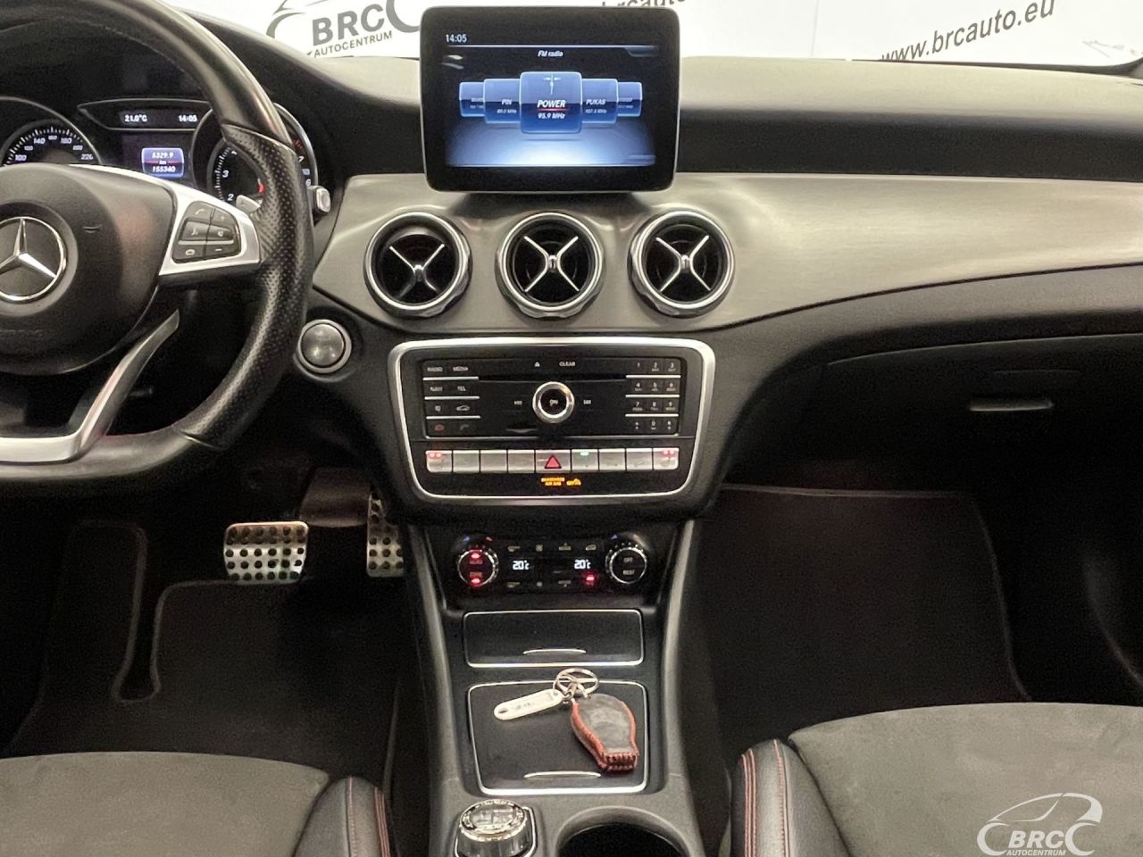 Mercedes-Benz GLA250 | 14
