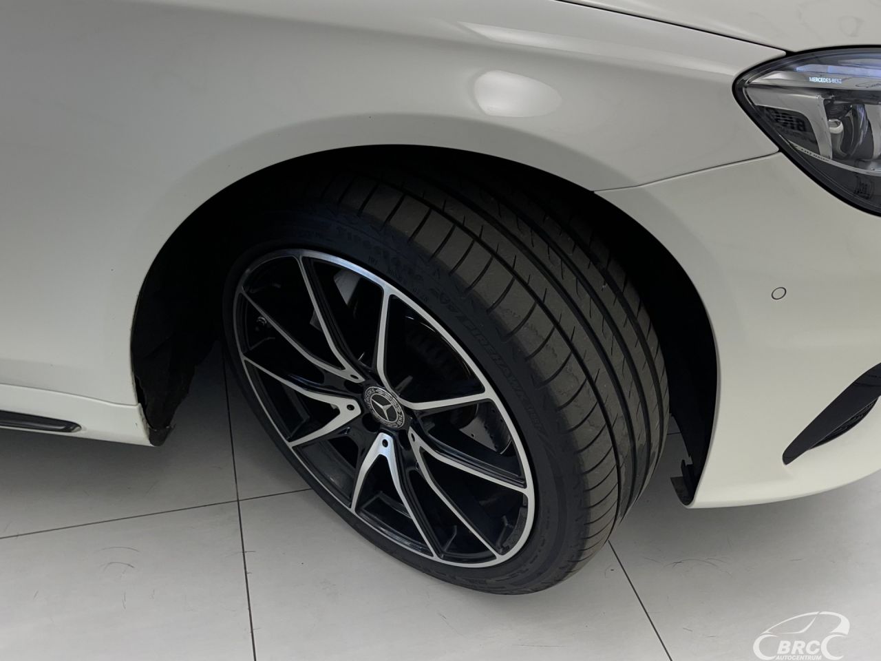 Mercedes-Benz S350 | 52