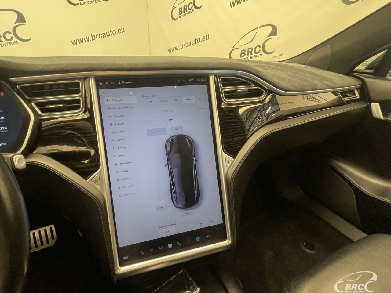 Tesla Model S | 23